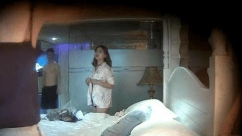 |住在外面担心隐私泄露？摄像头再隐蔽也没事，学会1招就能反偷拍