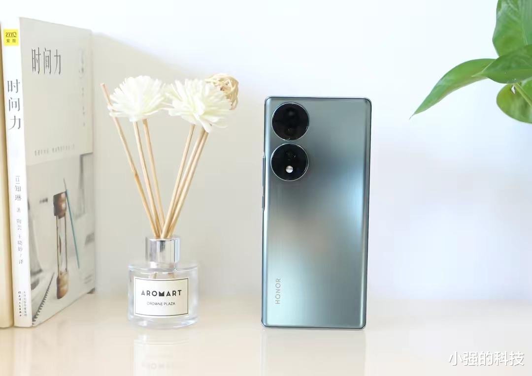 |近期内行人推荐的三款手机 性能强悍使用体验好价格还不超过2699元