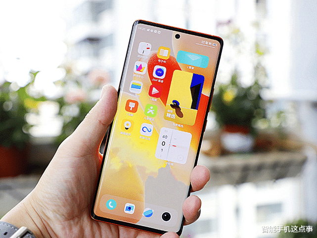 vivo x80|vivo X80 Ultra遭曝光：核心规格基本清晰，该有的都有