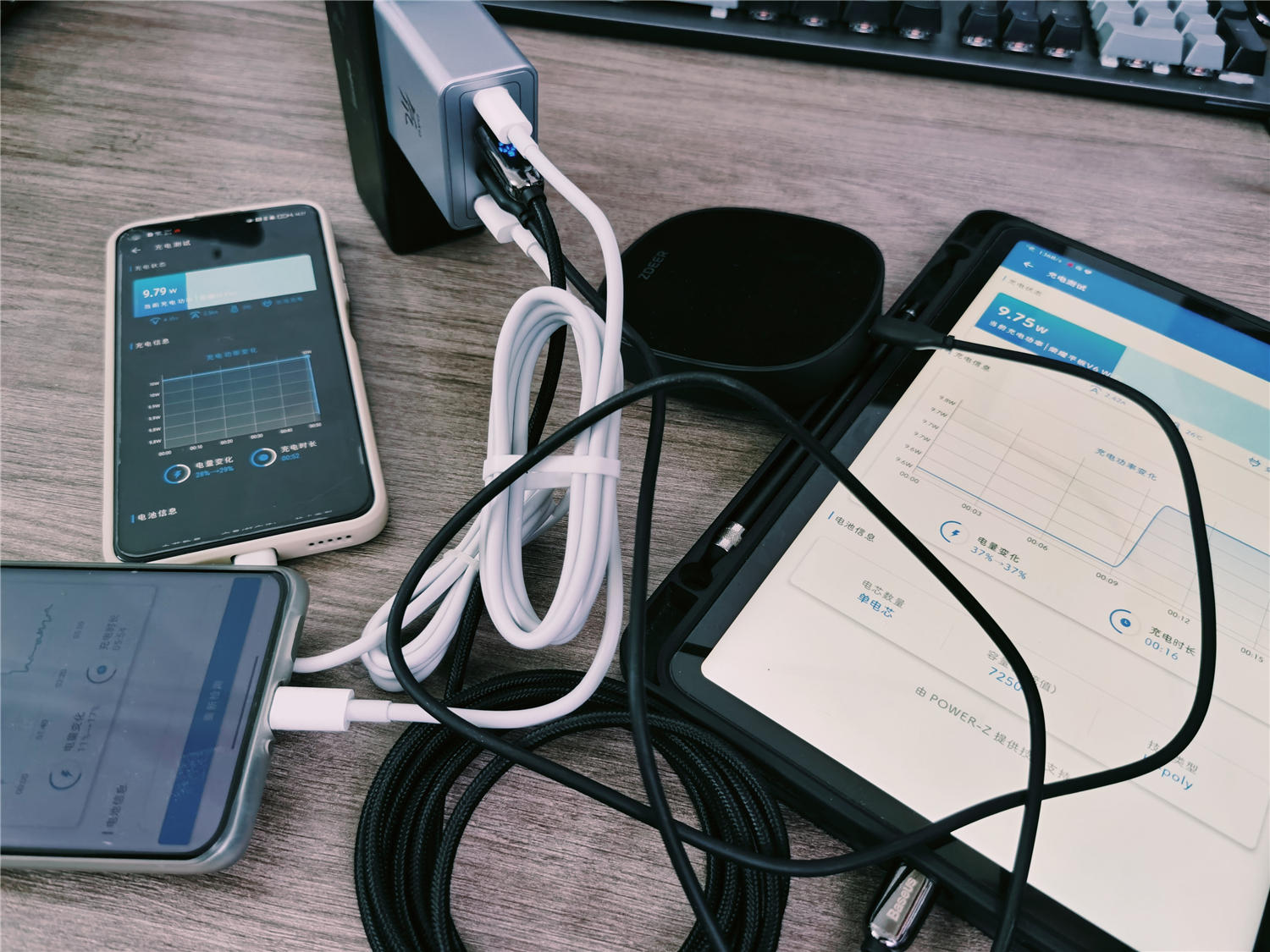 机器人|告别杂乱的充电环境,一打四性能出色,努比亚氘锋能量块上手体验