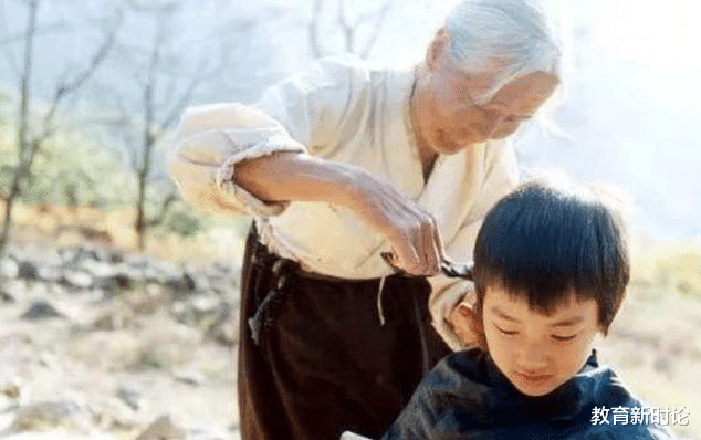 梦回外婆家，解读梦见自己孩子脱光在外婆家门口哭的深层含义