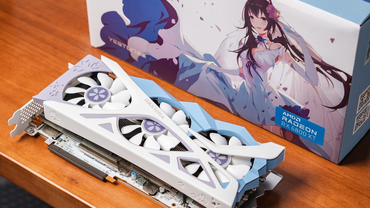 盈通|4K高性能加纯白优雅设计，盈通RX6800XT樱瞳花嫁不一般！