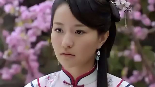 韩雨芹|韩雨芹：嫁大13岁亿万富豪，曾被张国立力捧，今演《心居》没认出