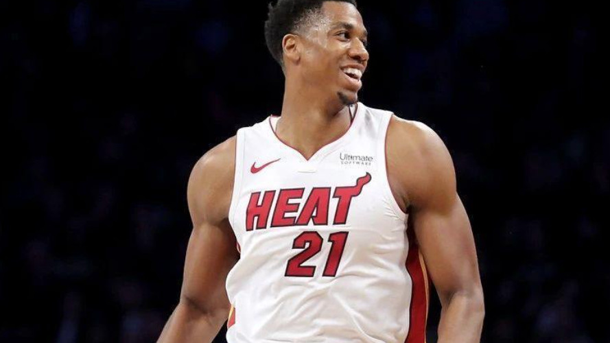 埃里克·拉梅拉|流浪2年、底薪2年，不受待见的NBA顶级中锋，今夏要辅佐浓眉哥？