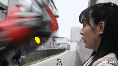 名场面|动漫界“最猛”壁咚名场面,对方毫不心动,且“害怕极了”!