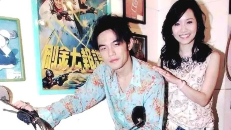 昆凌|侯佩岑内涵昆凌？杨超越抽烟？杨洋敬业人设？夏雪补拍古偶内幕？