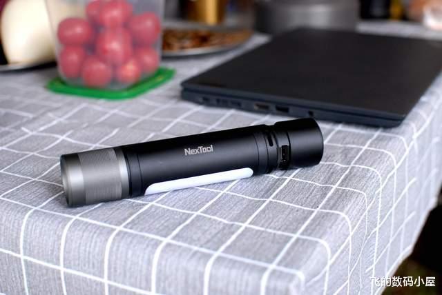 华为荣耀|纳拓雷鸣音乐手电体验:颠覆想象的设计,户外露营爱好者必入