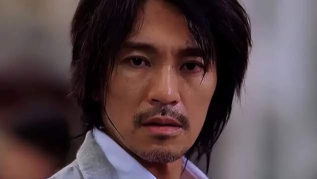 周星驰|《功夫》幕后趣事：星爷被“包租婆”真打，痛到改戏