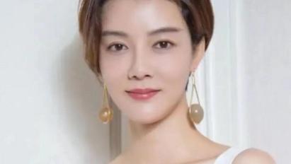 车晓|知名演员车晓：离婚10年后，前夫已成老赖，3亿分手费拿到了吗