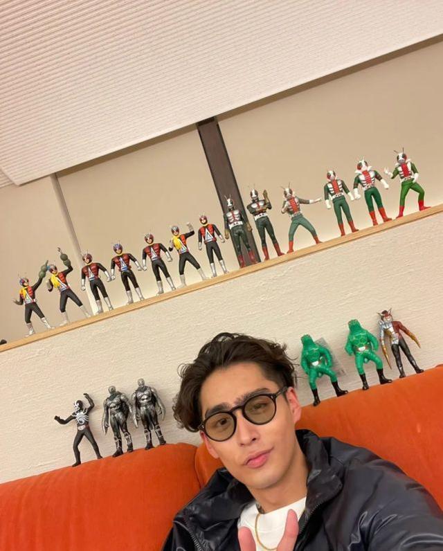 acgn漫评|假面骑士：朱美收花，狩崎继续晒软胶