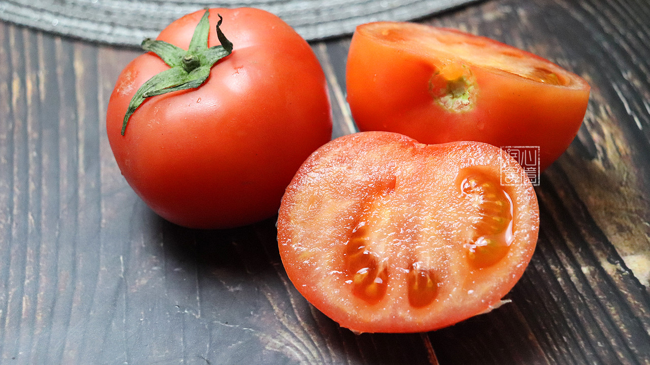 西红柿也分“公母”？挑5片叶还是6片叶？差别不小，学会不再买错