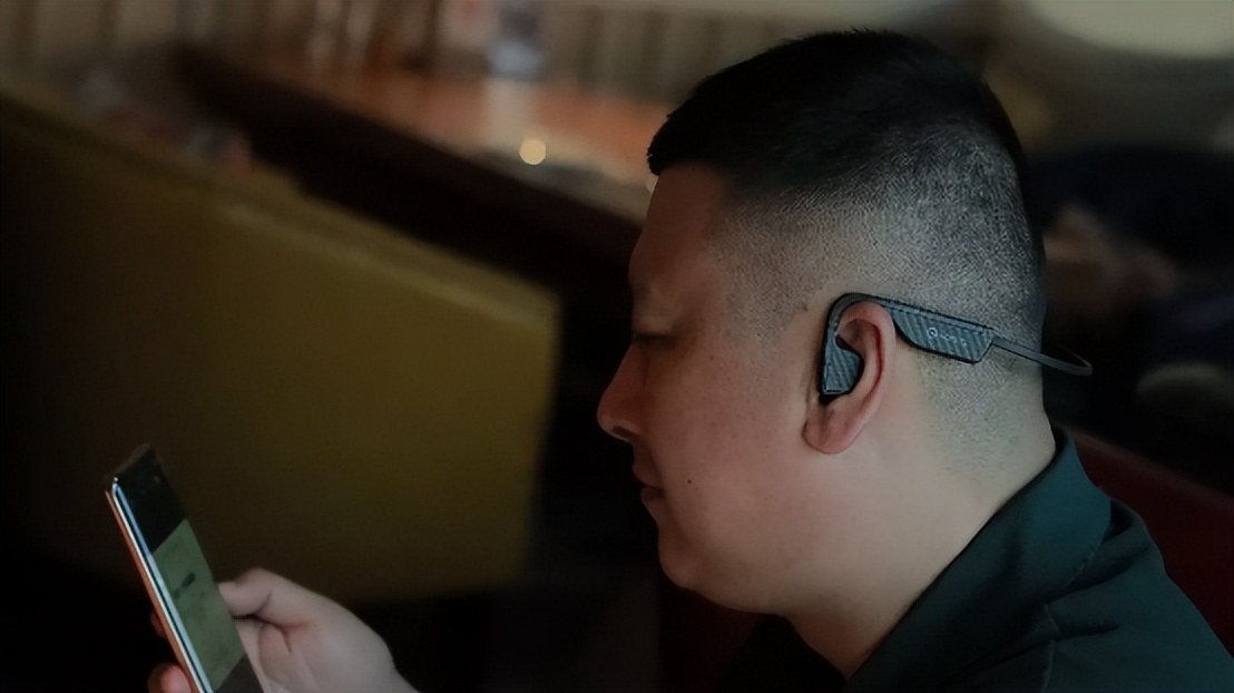 耳机|耳机新体验,不震不痒不压耳,挂脖一天不想摘