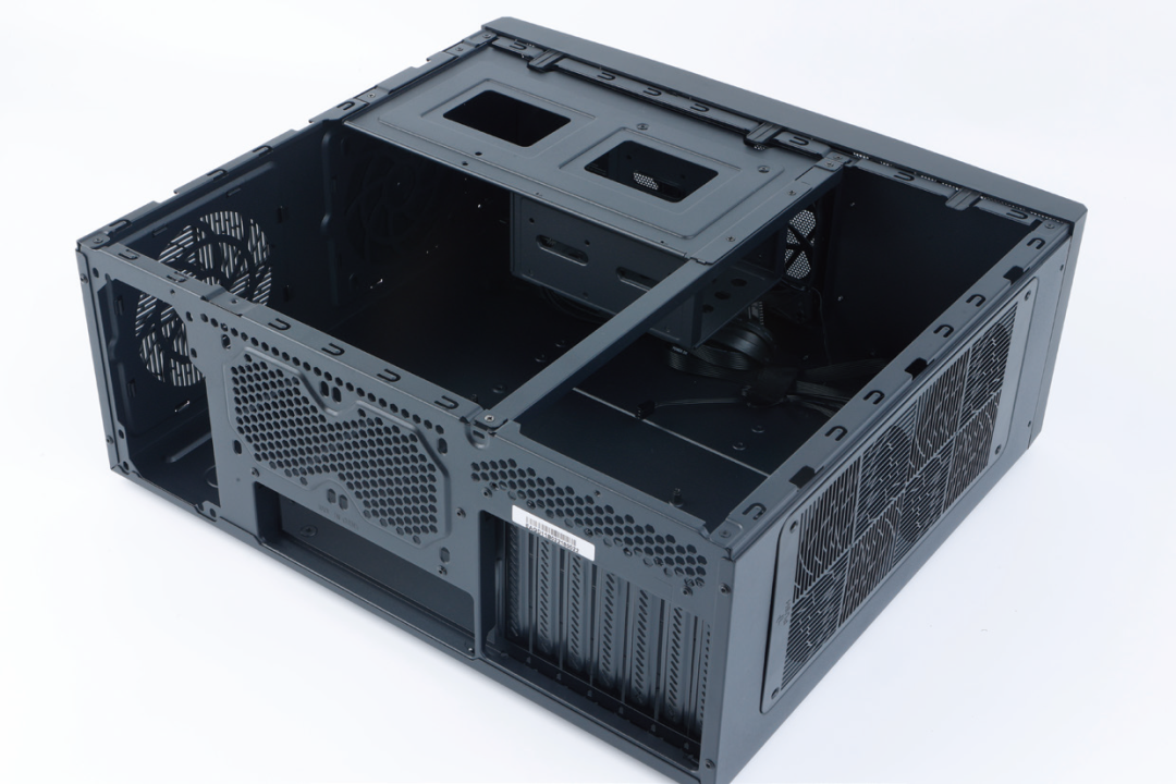 iPhone14|助力打造家庭娱乐中心——银欣Grandia 11 HTPC机箱