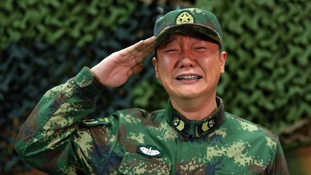 退休|《号手就位》中，一级军士长郎班长退休后，享受什么待遇？