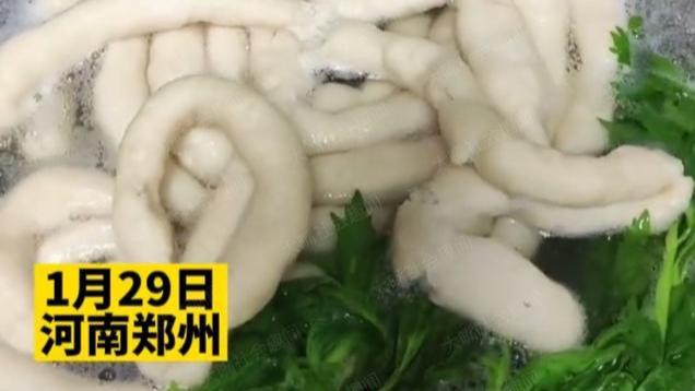 烙饼|妻子做手擀面粗如肥肠，丈夫看后不敢吃，网友：吃一顿顶三顿