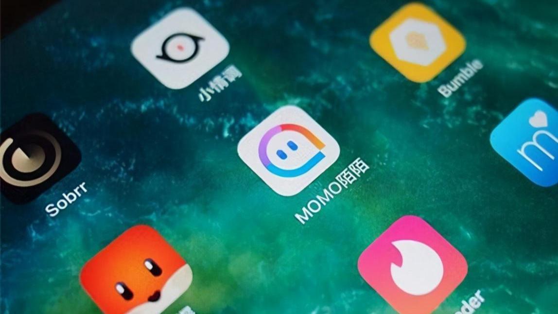 探探|100元加VX、500元视频，在陌陌探探上搭讪成瘾的年轻人