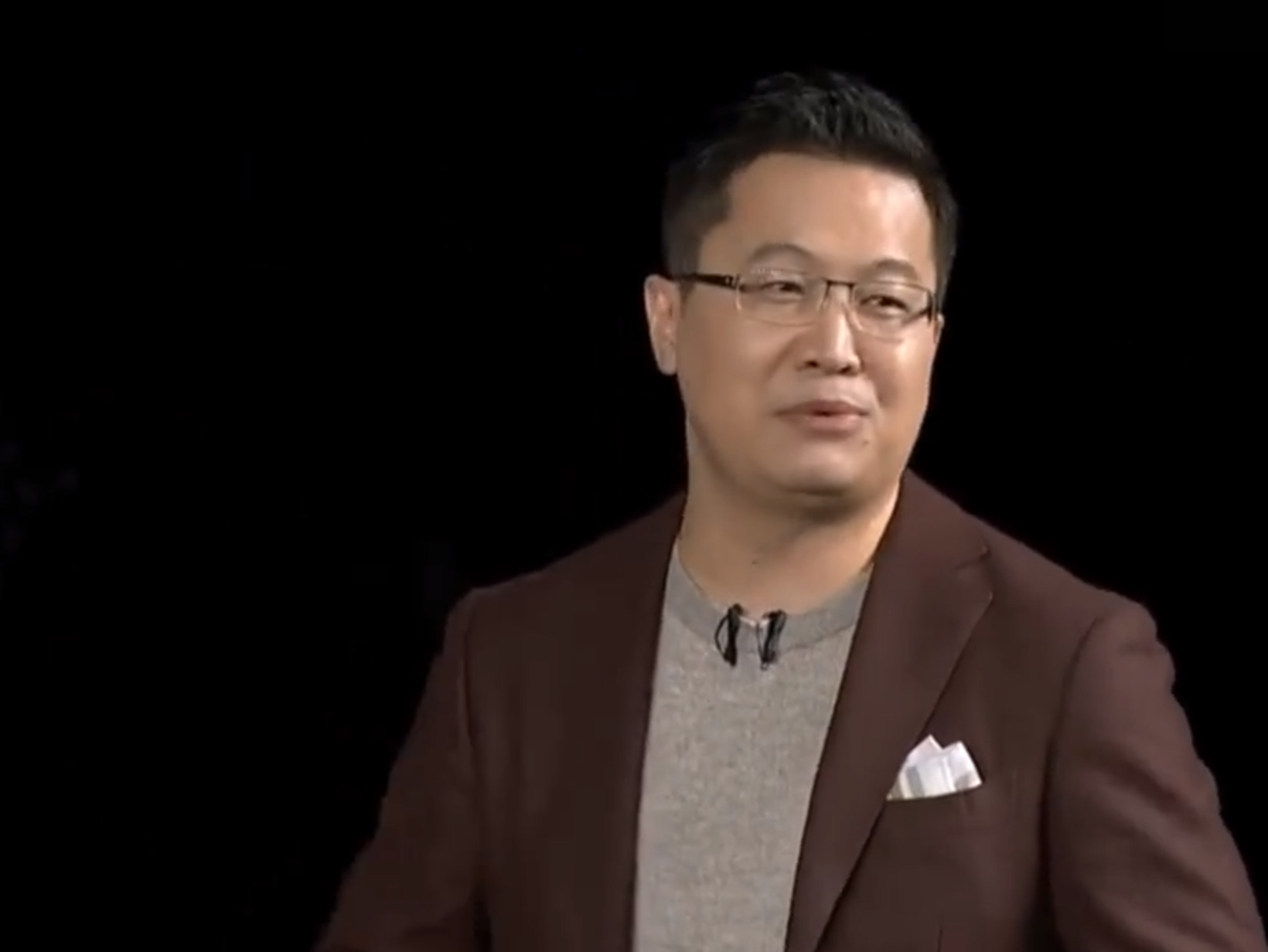 三星|三星真的卖不动了吗？其将下调10、11月产量，年产出降至2.6亿部