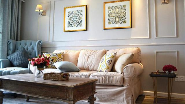 她家只有87平，不豪华但是足够优雅，一进门就被迷住了