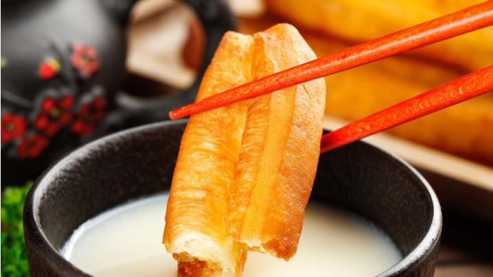 打豆浆时，有人用干豆，有人用湿豆？大厨：都不对，教你正确做法