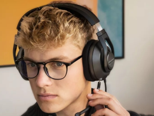 闪存|PC游戏用什么耳机好,这几款头戴耳机增强您的游戏体验