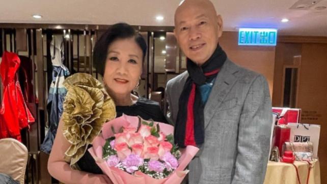 汪明荃|汪明荃罗家英开派对庆祝结婚13周年 夫妻俩精心打扮开心合影