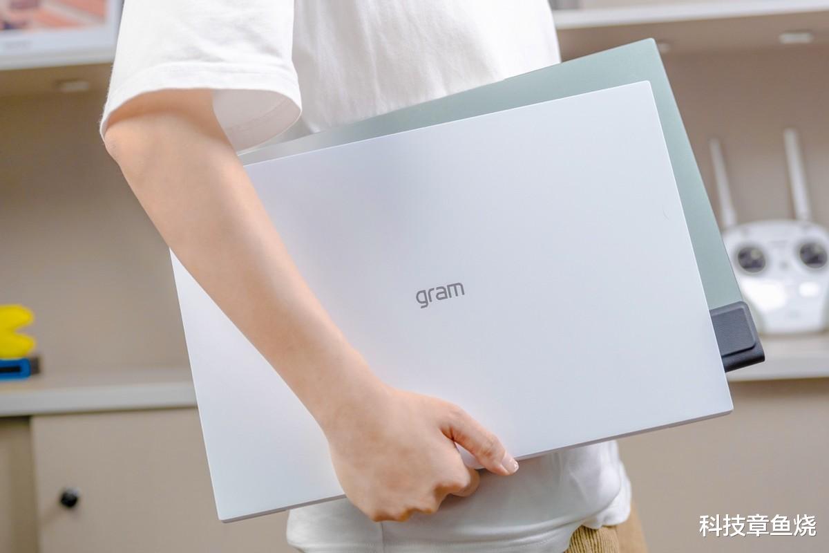 LG|两块屏幕打造高效办公组合，LG gram 16体验