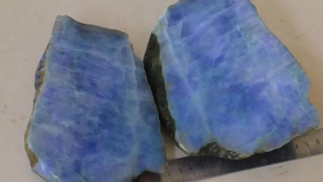 翡翠|翡翠赌石五个步骤，赌种、赌色、赌底、赌雾、赌裂！