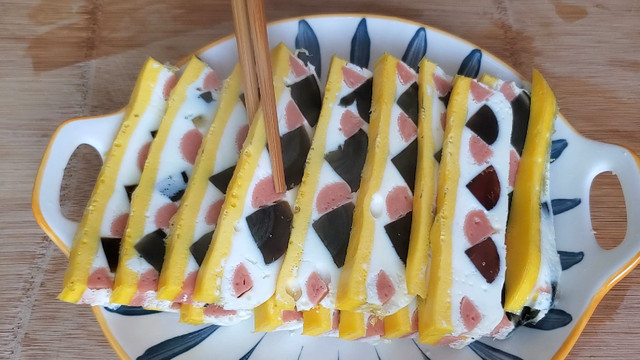 运动员|元宵家宴，这道“三色蛋”记得端上桌，寓意：蒸蒸日上，金银满地