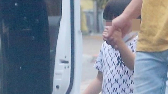 周杰伦|周杰伦上亿豪宅疑曝光！儿子坐百万豪车回家，全身名牌服装近千元