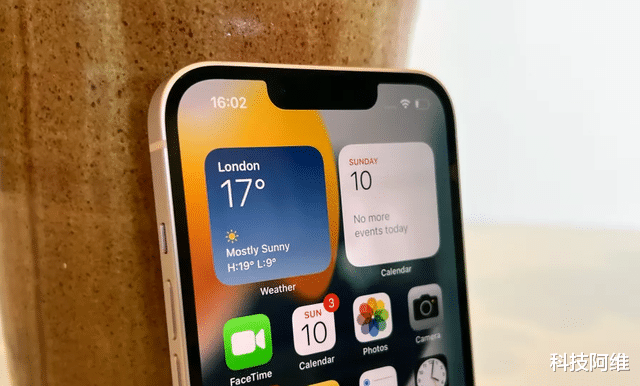 iPhone|击败小米和荣耀，618单机销量排名第一，直降1001元