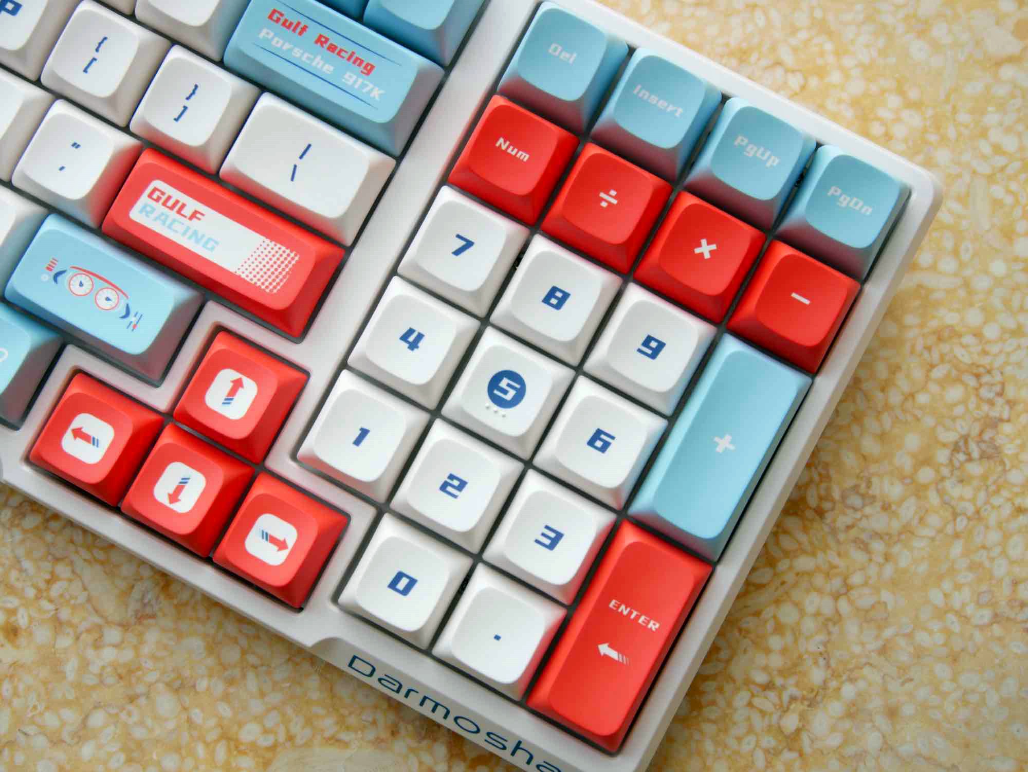 机械键盘|颜值即正义——达摩鲨K7 pro三模机械键盘赛车版