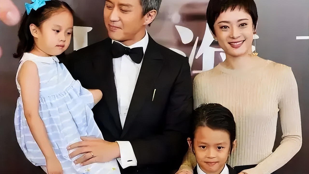 陈小春|无绯闻不滥情，娱乐圈最干净的4对夫妻，爆红后也对原配不离不弃