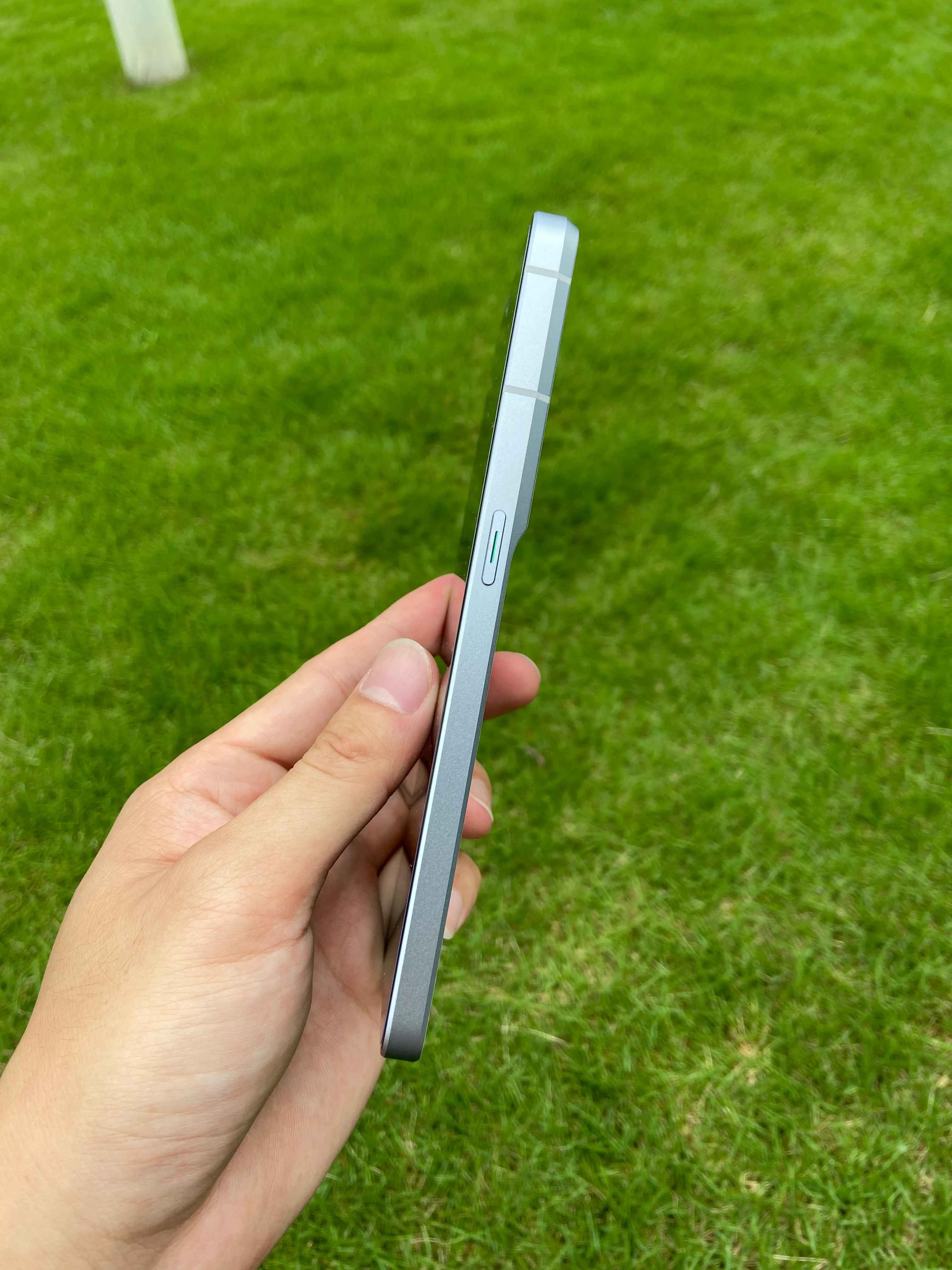 音响系统|有一说一,这颜值不输三星,OPPO Reno8 Pro+做到了