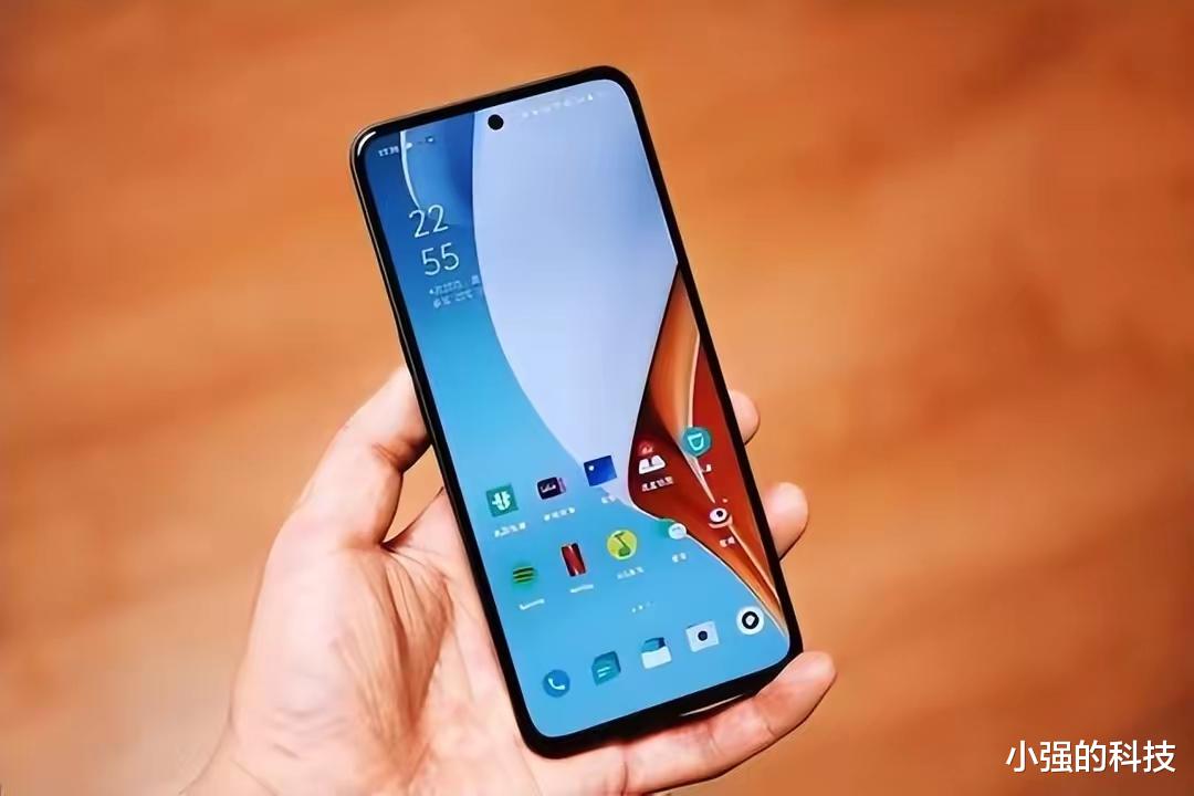 |买什么手机不后悔 这三款最值得入手 同价位中的佼佼者内行人的推荐