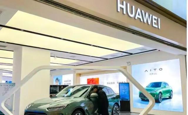 iqoo|预售4小时订单破3万,卖到35万的华为问界M7,真的有那么火?