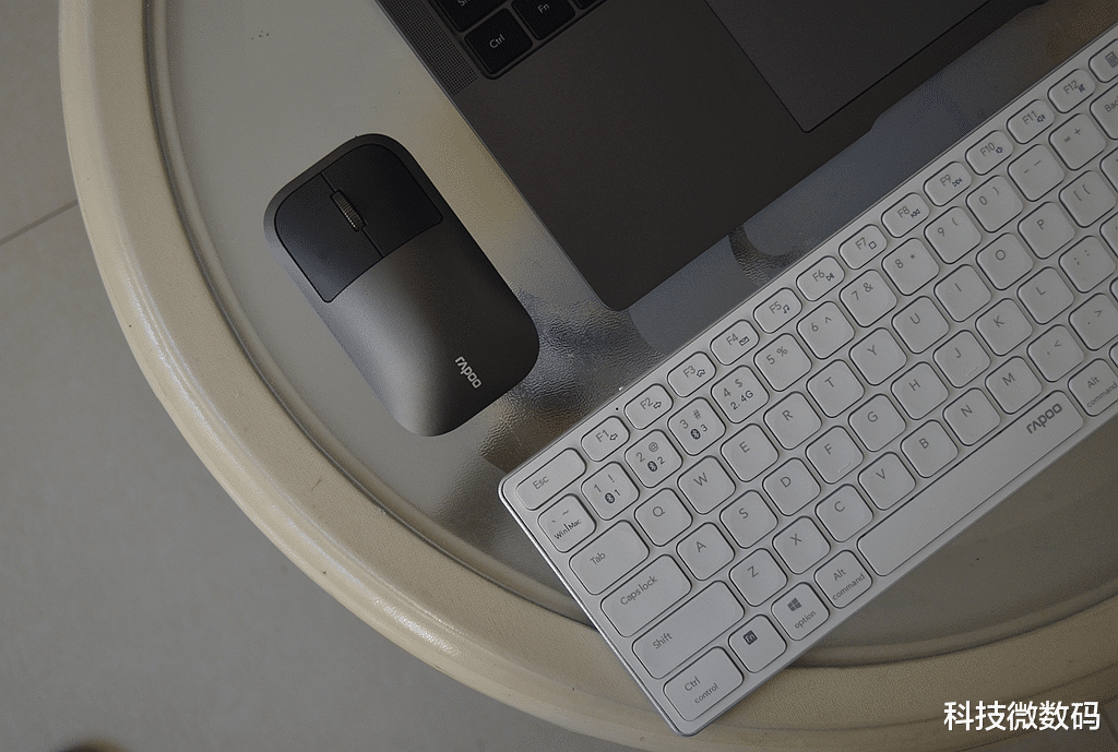 iPhone|笔记本电脑的绝佳伴侣，雷柏刀锋键鼠套装，用了再也停不下来