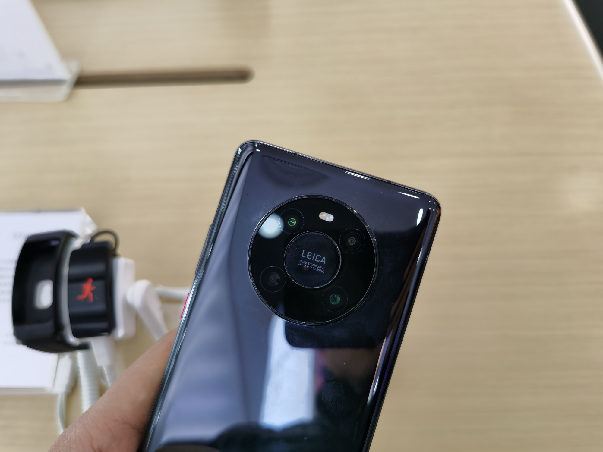 国产手机|为什么说华为Mate40 Pro是最优秀的国产手机?原因离不开这几点