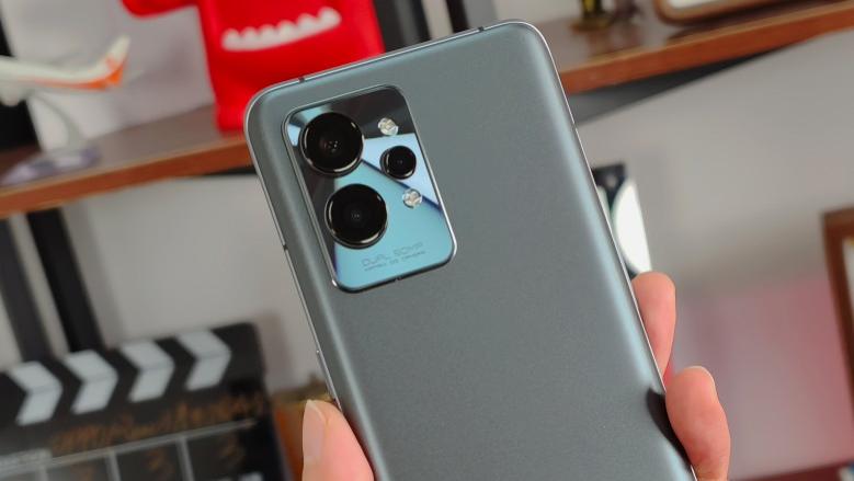 MongoDB|值得捡漏的两款旗舰，天玑1200+256GB+120Hz，均已跌至“新低价”