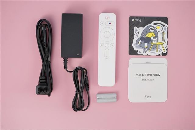 投影仪|超萌一颗大眼！小明Q2投影仪开箱图赏