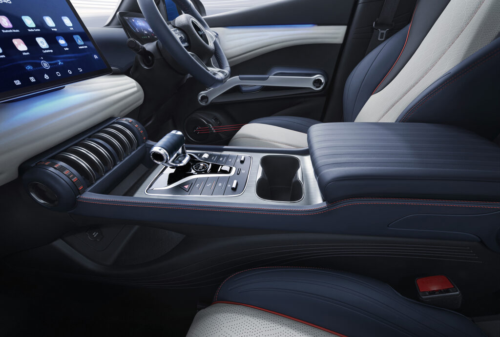 比亚迪|仔细琢磨会发现，比亚迪进入日本首发这三款车型，可谓用心良苦