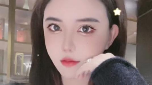 韩安冉|韩安冉直播“关美颜”，自豪称：毕竟动了那么多刀，花了那么多钱