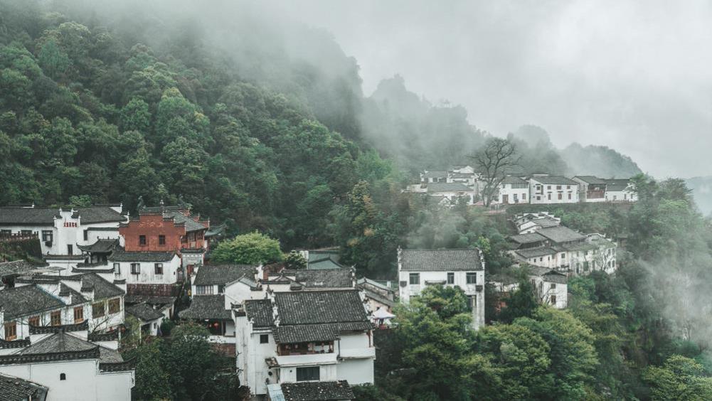 齐云山|安徽一个村子建在悬崖峭壁上，仅28户人家，被称为中国道家第一村