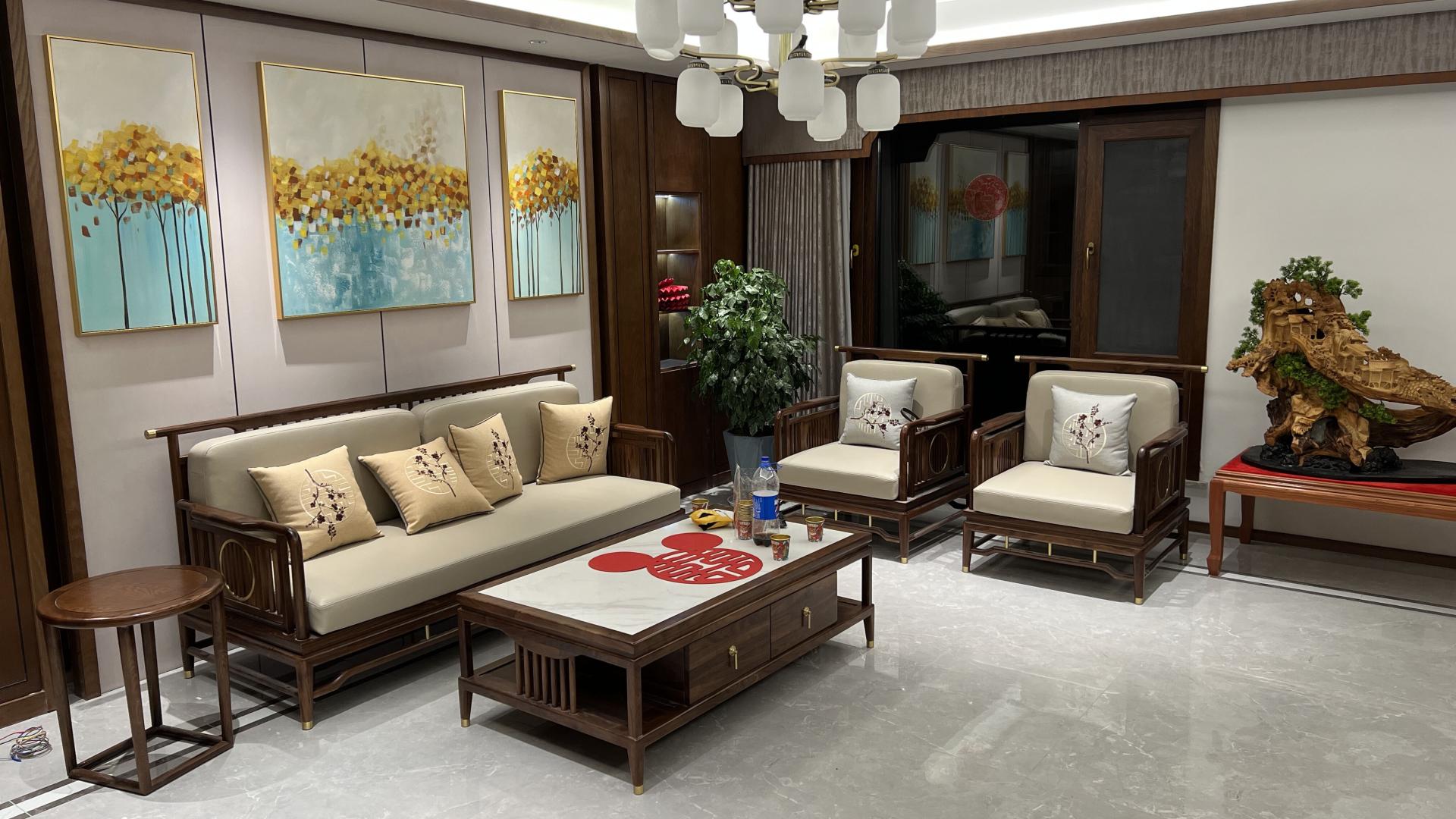 泰州218㎡新中式装修案例，原木色+白色，方正舒适