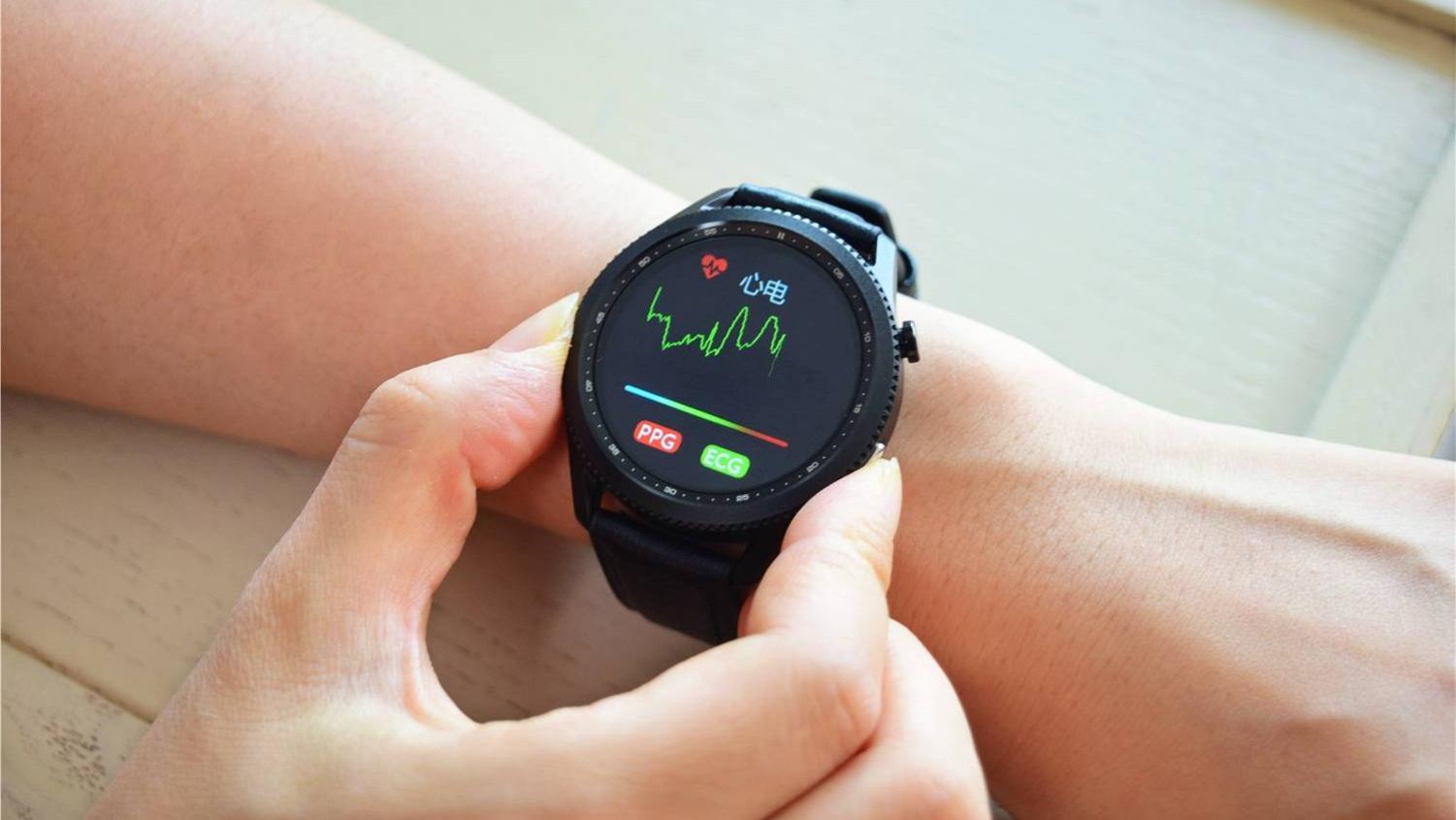 比小米手表更实用，能测血压、心电图的Dido E10智能手表评测