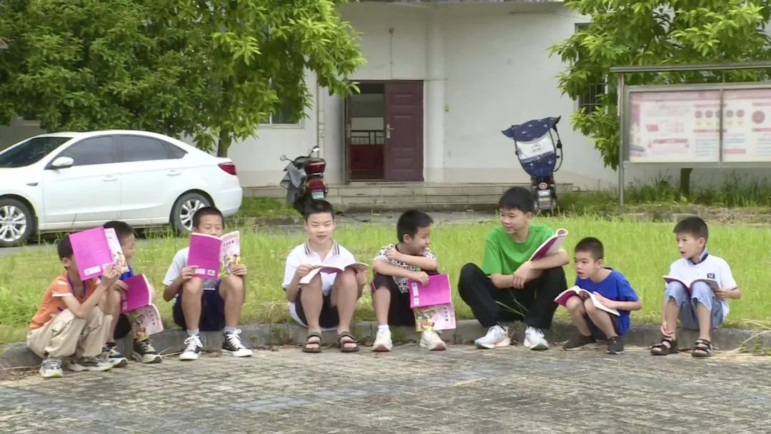 漫画|环江：这免费活动让孩子的暑假多了许多技能和快乐