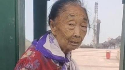 李玉成|85岁马玉琴日渐憔悴，丈夫急忙补办婚礼，直言不能让舅妈留遗憾