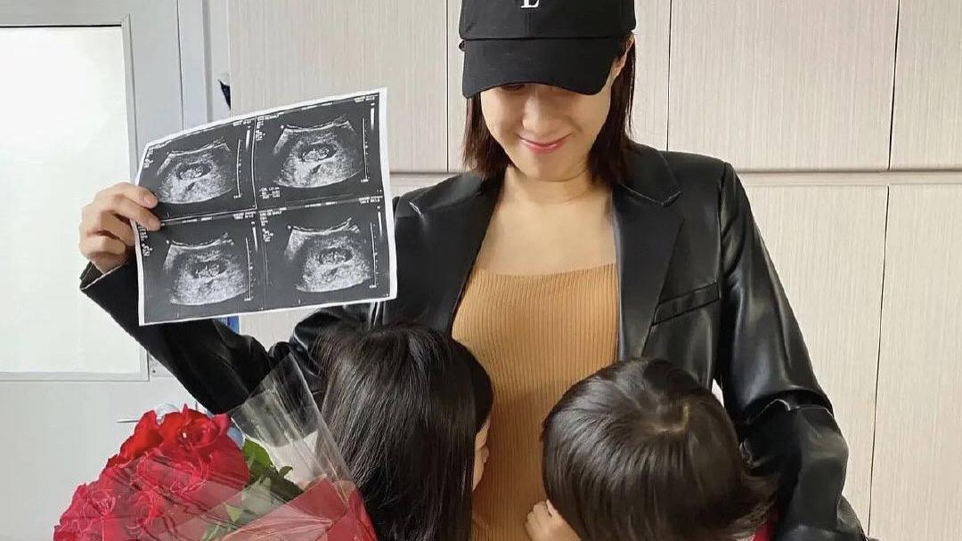 钟嘉欣|恭喜！38岁TVB前当家花旦钟嘉欣虎年再当妈，晒庆生照宣布怀三胎