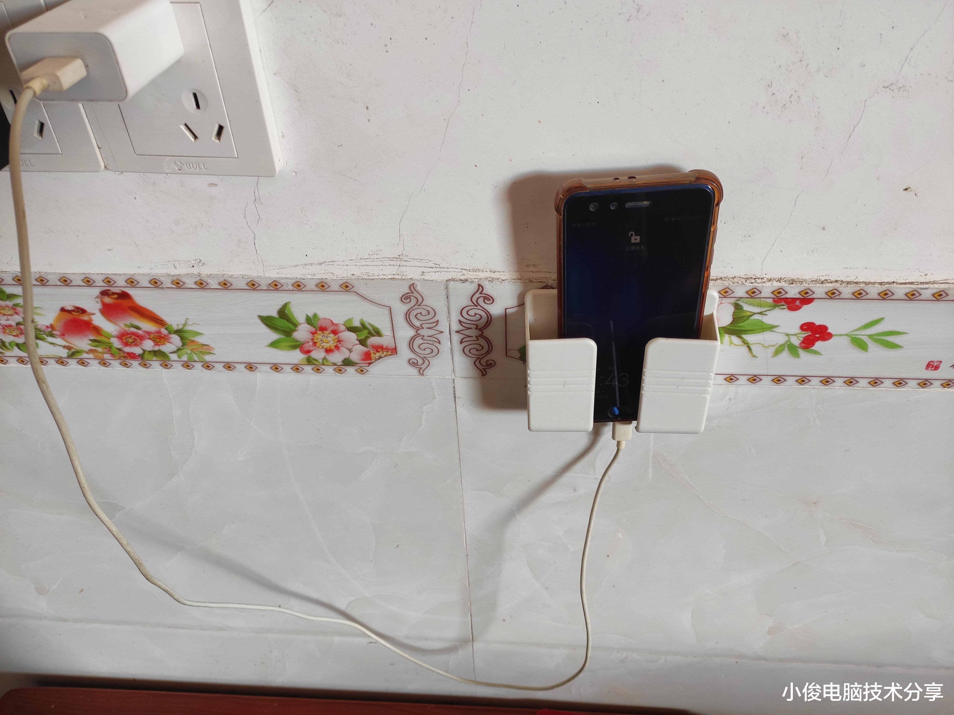 迷你健身房|手机充电要注意，记得不要这样充电，这样充电会白白损坏手机电池