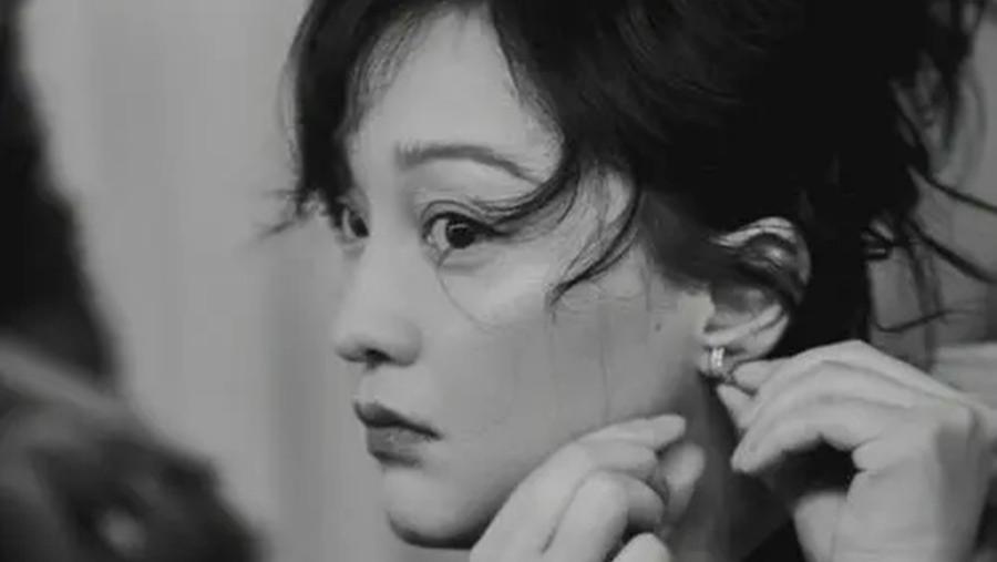 贾静雯|看脸气场一米八，实际身高矮冬瓜，娱乐圈女星的脸太会“骗人”！