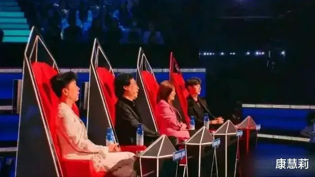 |李健爱徒康树龙再次参赛《好声音》，连一个转身都没有，怎么回事